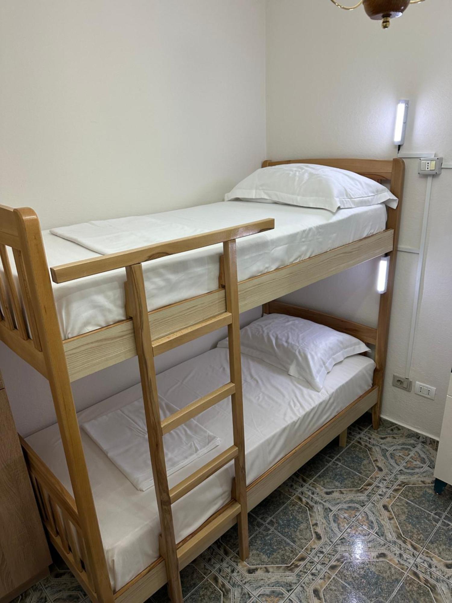 Tirana Lemon Breeze Hostel Luaran gambar