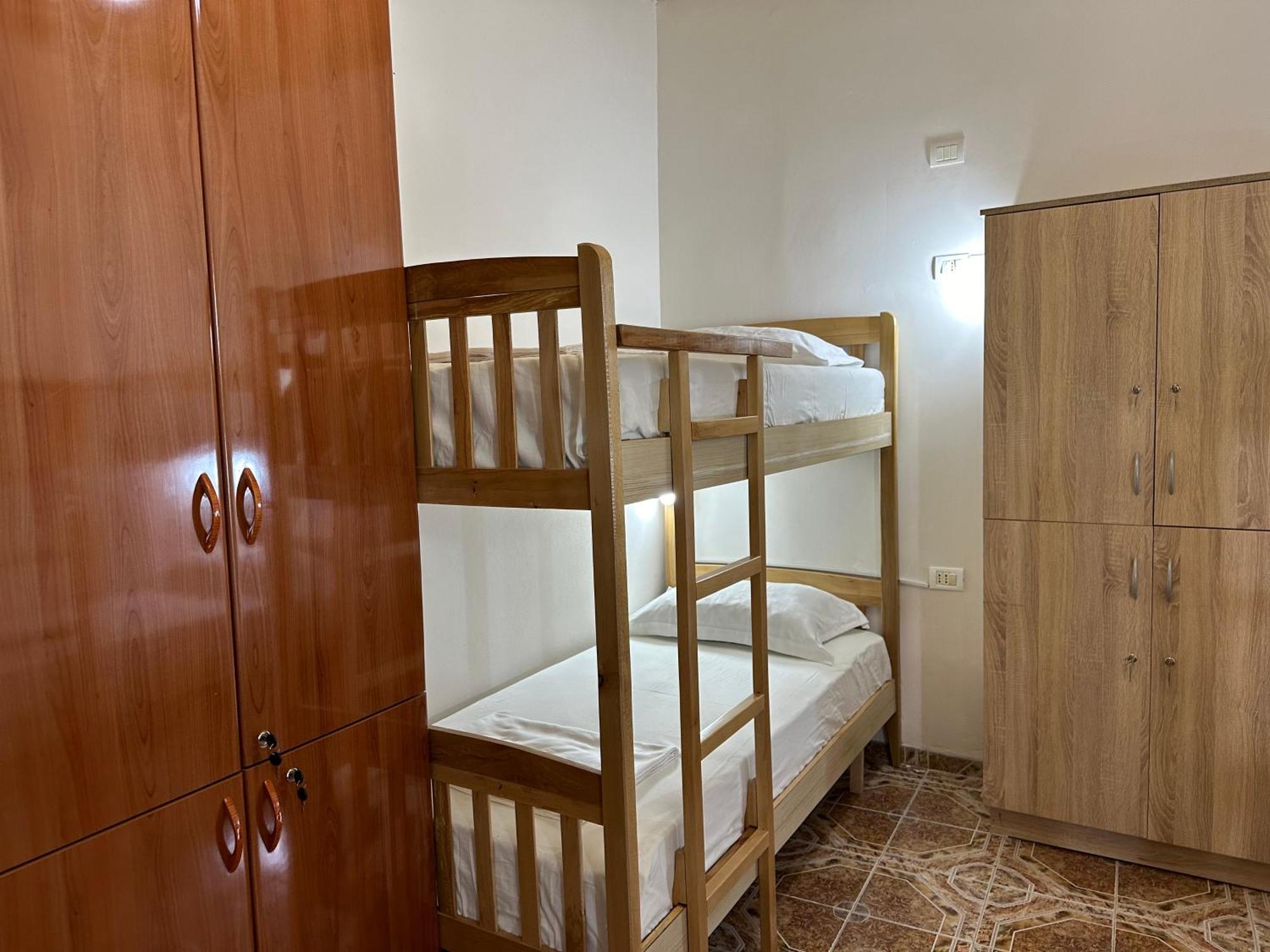 Tirana Lemon Breeze Hostel Luaran gambar