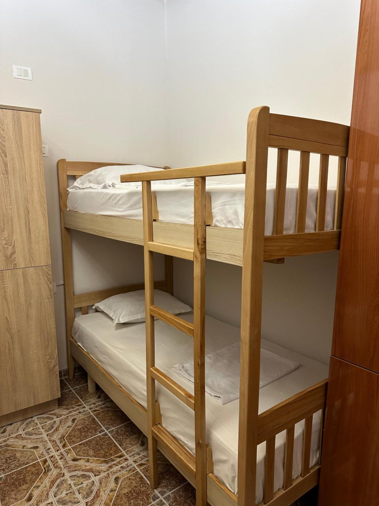 Tirana Lemon Breeze Hostel Luaran gambar