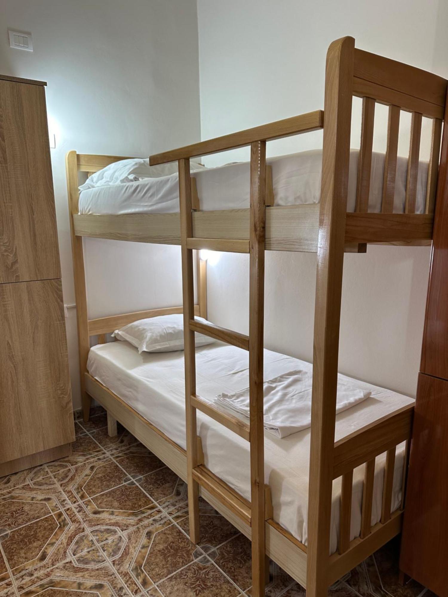 Tirana Lemon Breeze Hostel Luaran gambar
