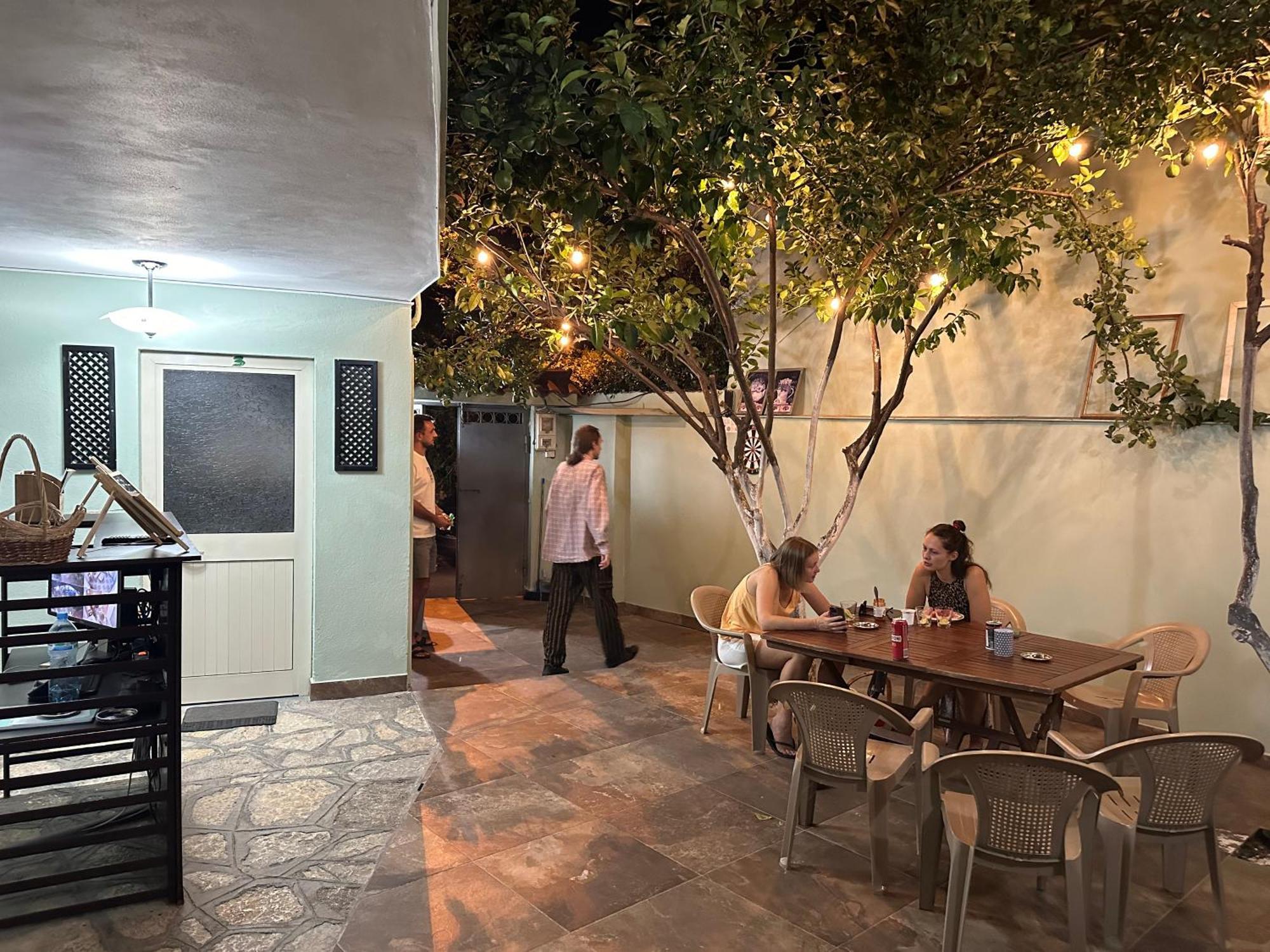 Tirana Lemon Breeze Hostel Luaran gambar